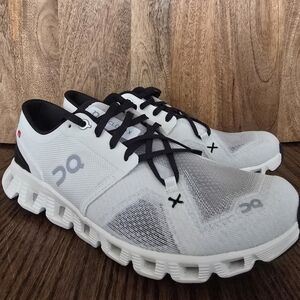 On Cloud X 4 (Womens) 10